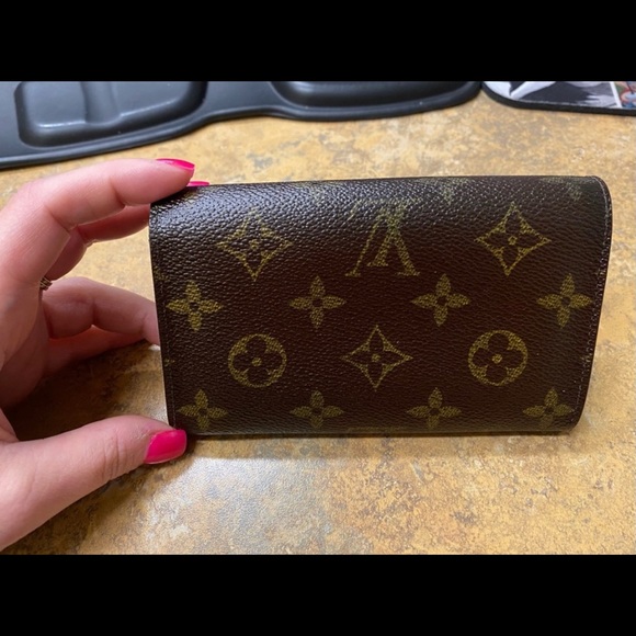 SOLD!!! Authentic Louis Vuitton Porte Monnaie Billets Tresor Wallet in EUC! - Picture 2 of 12